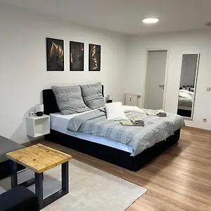 Apartament An Der Elbe Mit Balkon, Kueche Und Netflix, Drezno